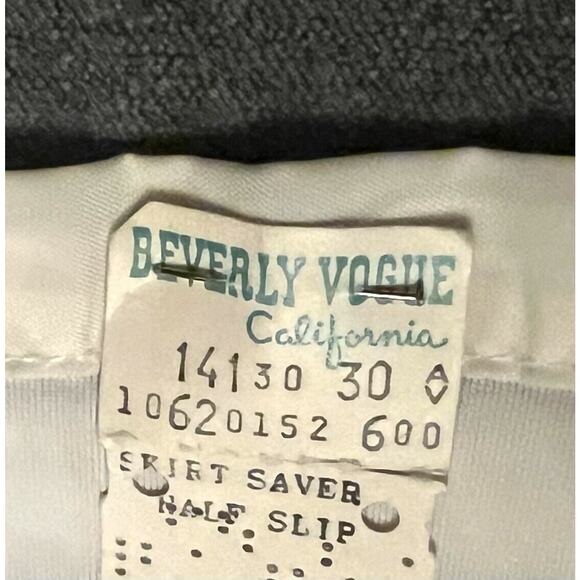 Vintage Half Taffeta Nylon Slip BEVERLY VOGUE White Lace Skirt Saver Sz 26 NWT - Picture 5 of 8